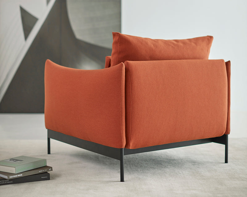 Leyi Armchair