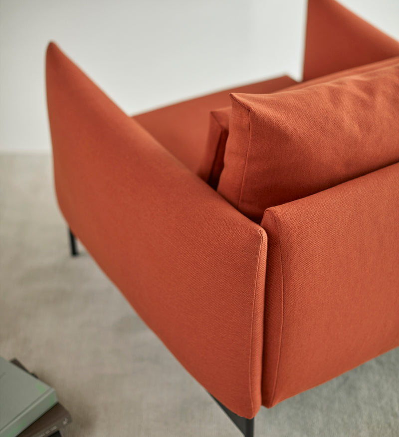 Leyi Armchair