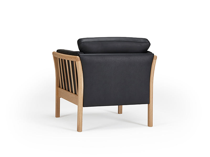 Oscar Armchair - Black Leather